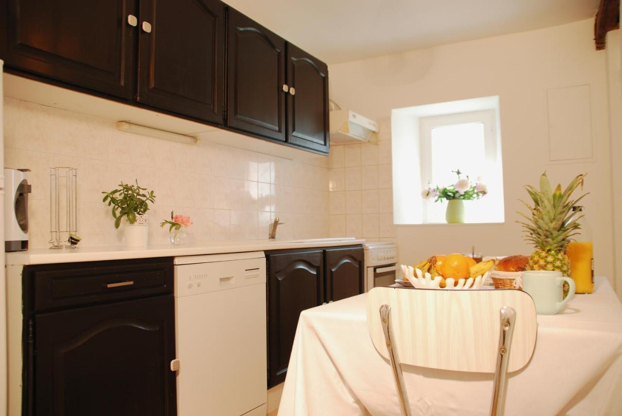 Holiday home Les Closeaux Vallieres-les-Grandes