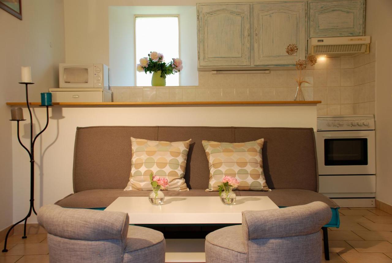 Holiday home Les Closeaux