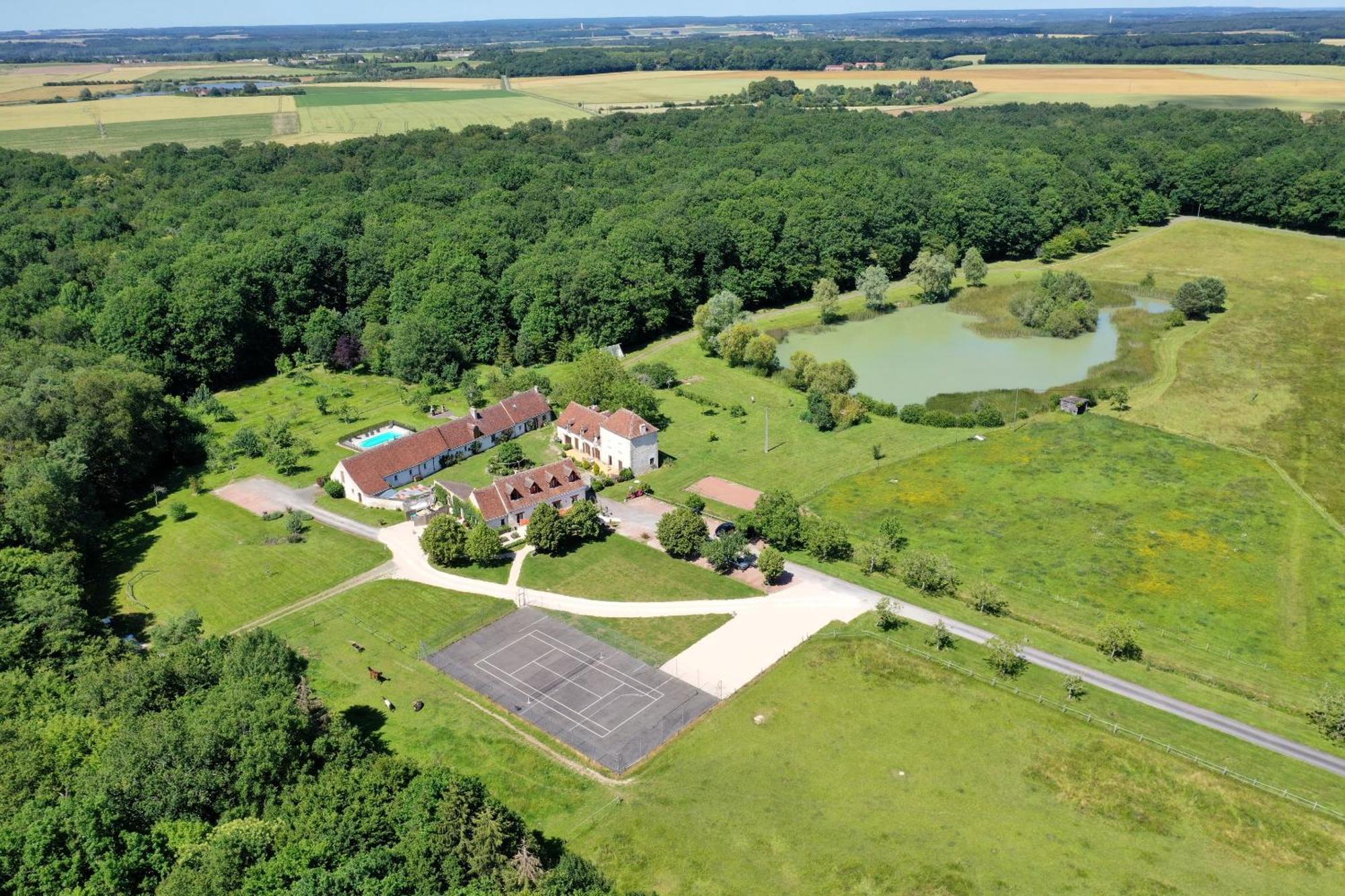 Les Closeaux Holiday home Vallieres-les-Grandes